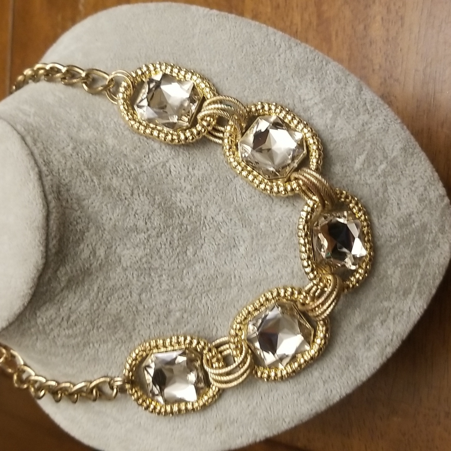 Ny Golden Costume Statement Necklace 14$
